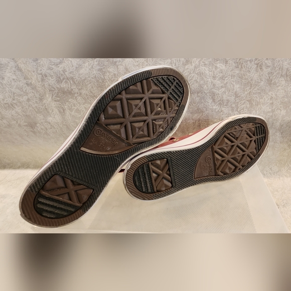 "Chucks" Chuck Taylor, Converse Limited Edition Raspberry Sueded Size 5 - Picture 8 of 8